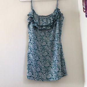 Size M tank top with ruffles